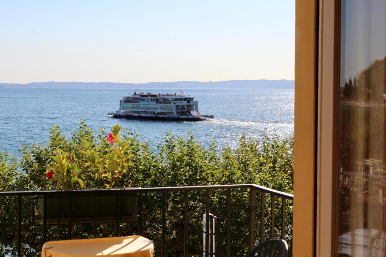 Hotel Tre Corone Garda  Buitenkant foto