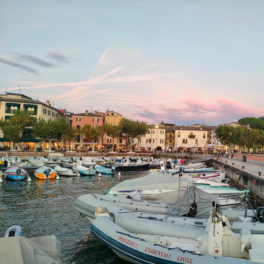 Hotel Tre Corone Garda  Buitenkant foto