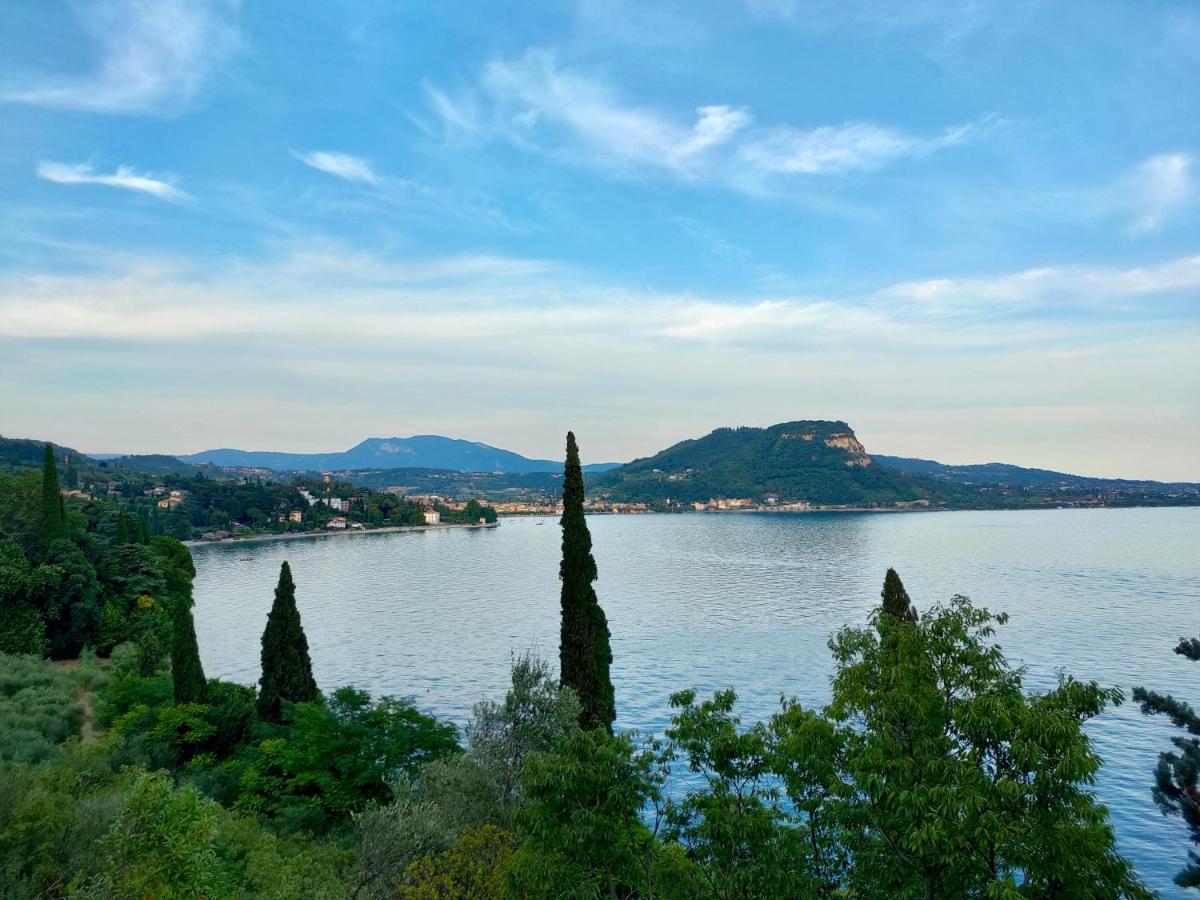 Hotel Tre Corone Garda  Buitenkant foto